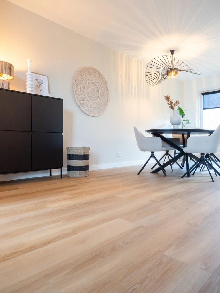 Lifestyle Interior Walk On Me 20606 Plank XL Dryback